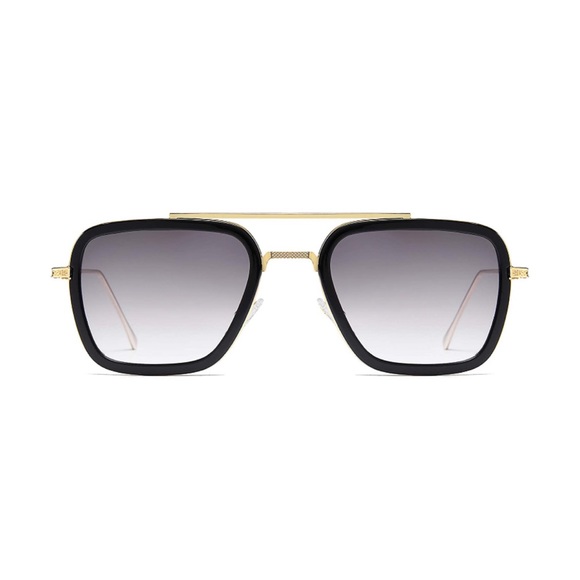 Oversized Square Black and Gold Smoke Lens Sunnies - Picture 3 of 4